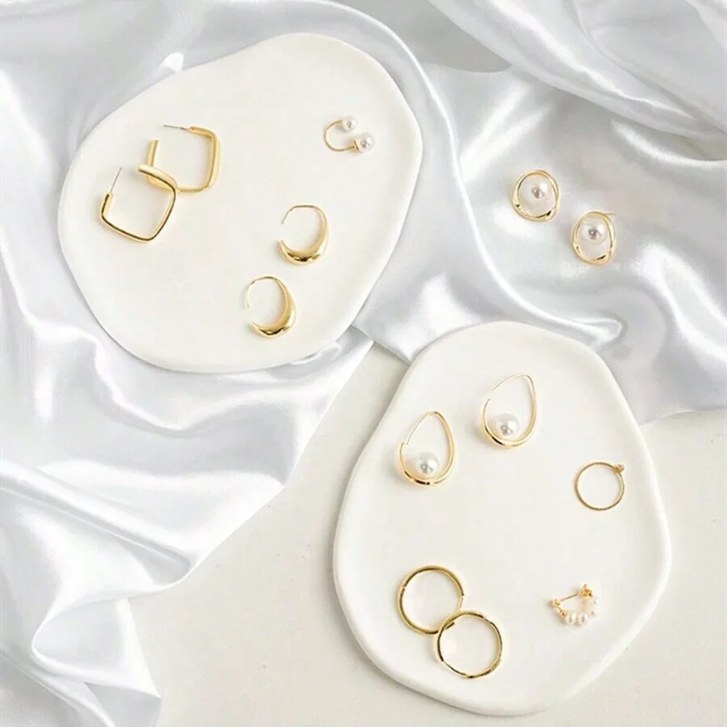 Travertine Tray Oval - 1 Buah Baki Perhiasan Putih Elegan