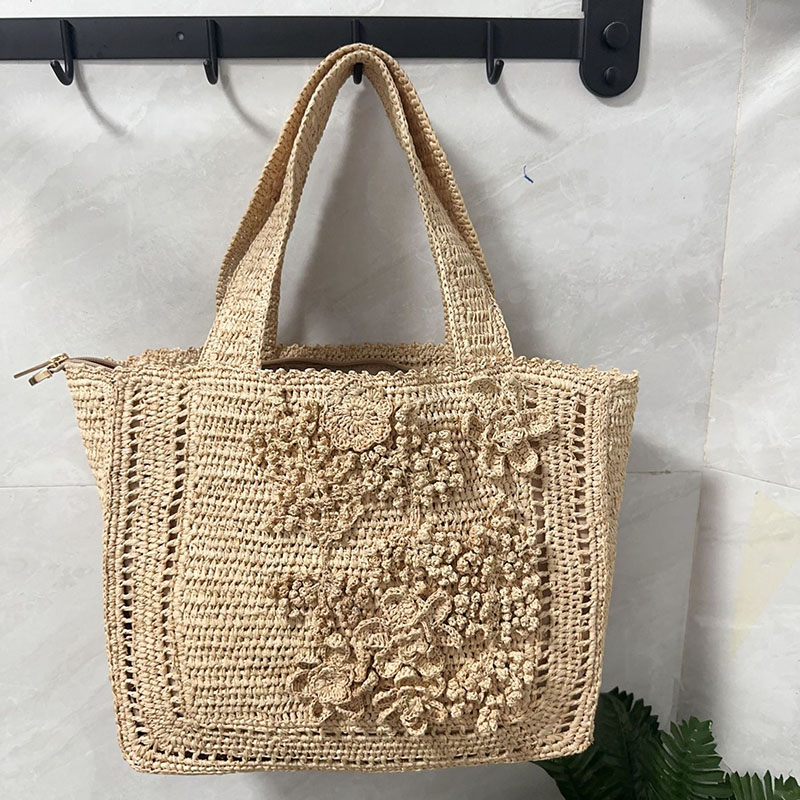 Interior Design Bali - Tas Tote Anyaman Bunga Musim Panas